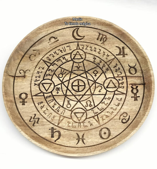 Plato de Madera Grabado con Símbolos Esotéricos - 25 cm